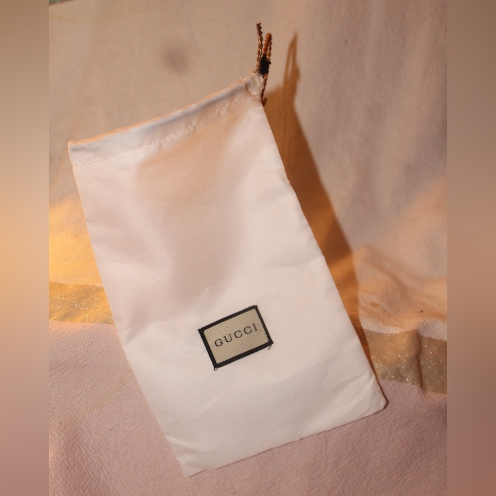 Gucci White Satin Dust Bag w/drawstring closure 9”x5.5”